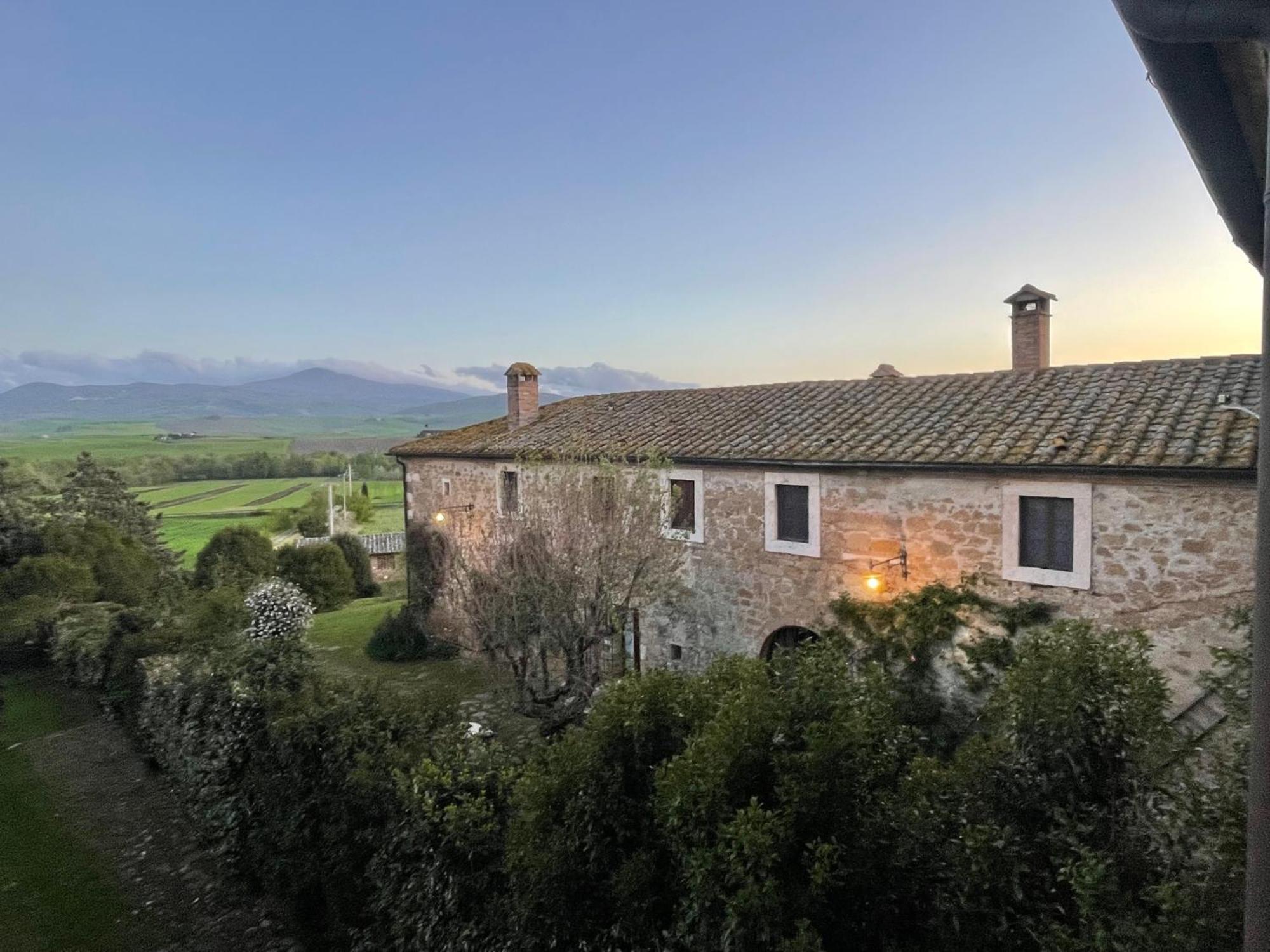 Agriturismo Le Sorbelle D'Orcia Con Piscina Pienza Buitenkant foto